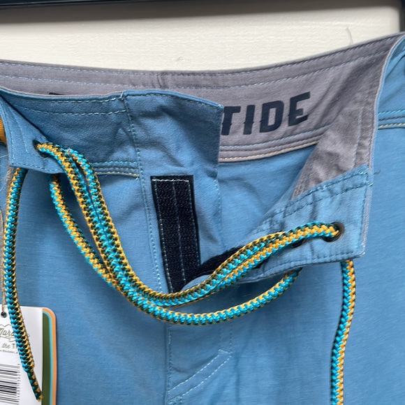 Marsh Wear Spring Magnolia Board shorts Men’s SZ 36 - Picture 6 of 6